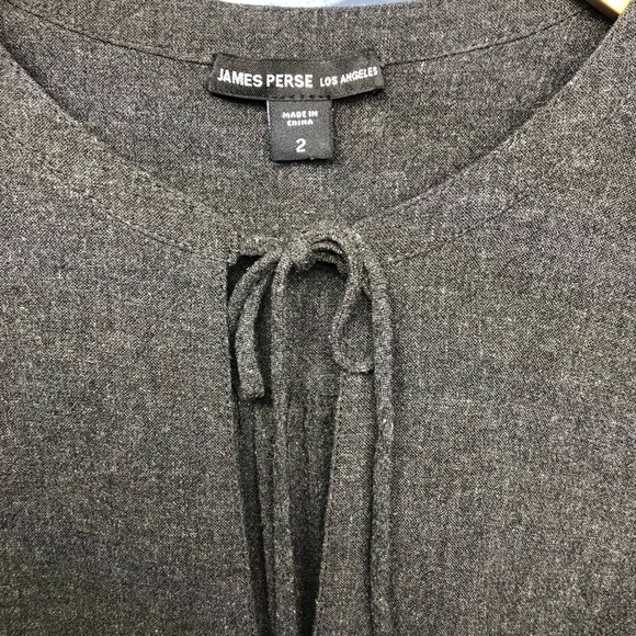 Excellent Charcoal Linen Blend James Perse Gathered Crepe Peasant Blouse, Size 2 - Picture 2 of 6